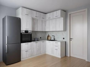 Кухонный гарнитур угловой Пайн 2200*1700 (Стол. 26мм) в Серове - serov.mebel24.online | фото 1