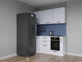 Кухонный гарнитур угловой Смоки 1000*1800 (Стол. 26мм) в Серове - serov.mebel24.online | фото
