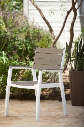 Стул c подлокотниками Гармония (Harmony armchair) белый-капучино в Серове - serov.mebel24.online | фото 1